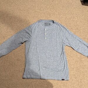 Faherty Men's Light Gray Henley Long Sleeve Tee